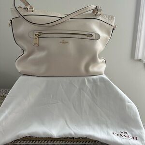 Coach Off-White Leather Shoulder Bag